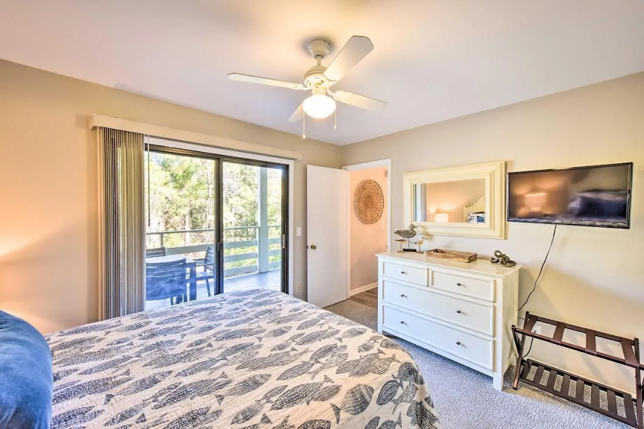Hilton Head With Lagoon View - Near Beach!