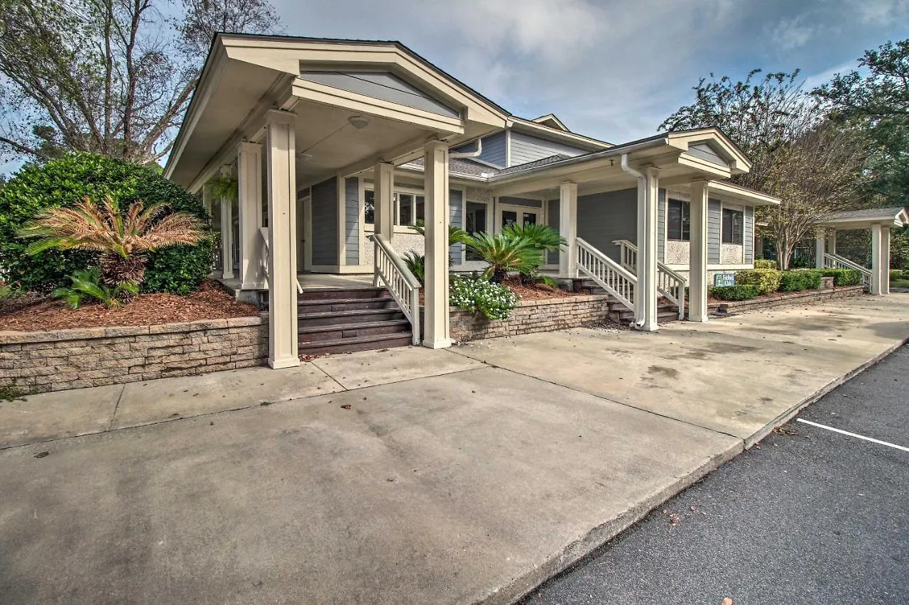 Hilton Head With Lagoon View - Near Beach! Apartment *