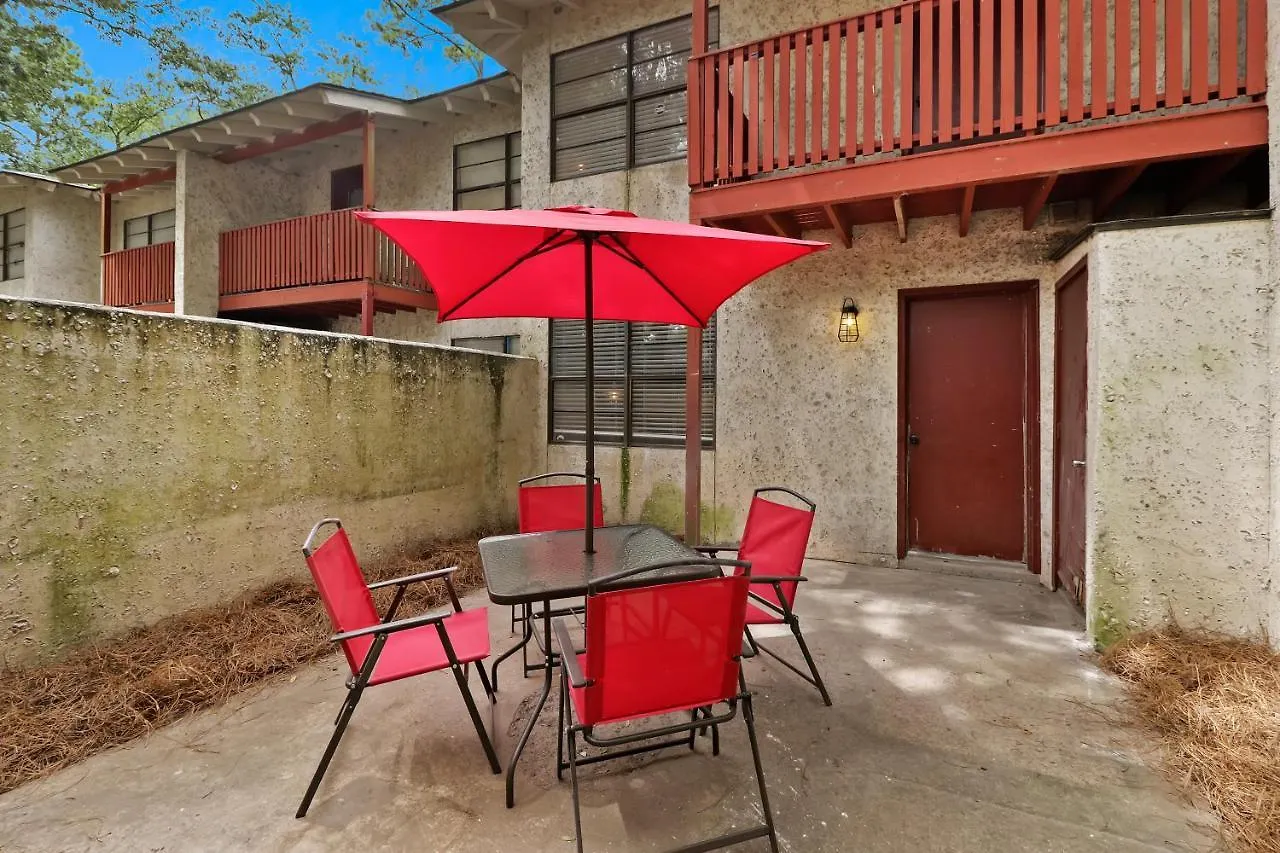 #49 Cheerful 2 Bdr With Pool & Assigned 2 Parking *