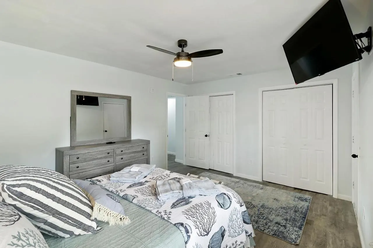 #49 Cheerful 2 Bdr With Pool & Assigned 2 Parking Hilton Head Island