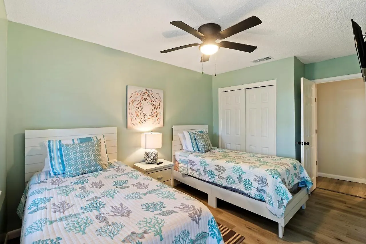 #51 Superior Ideal Location Pool 3bdr/2 Park Holiday home *