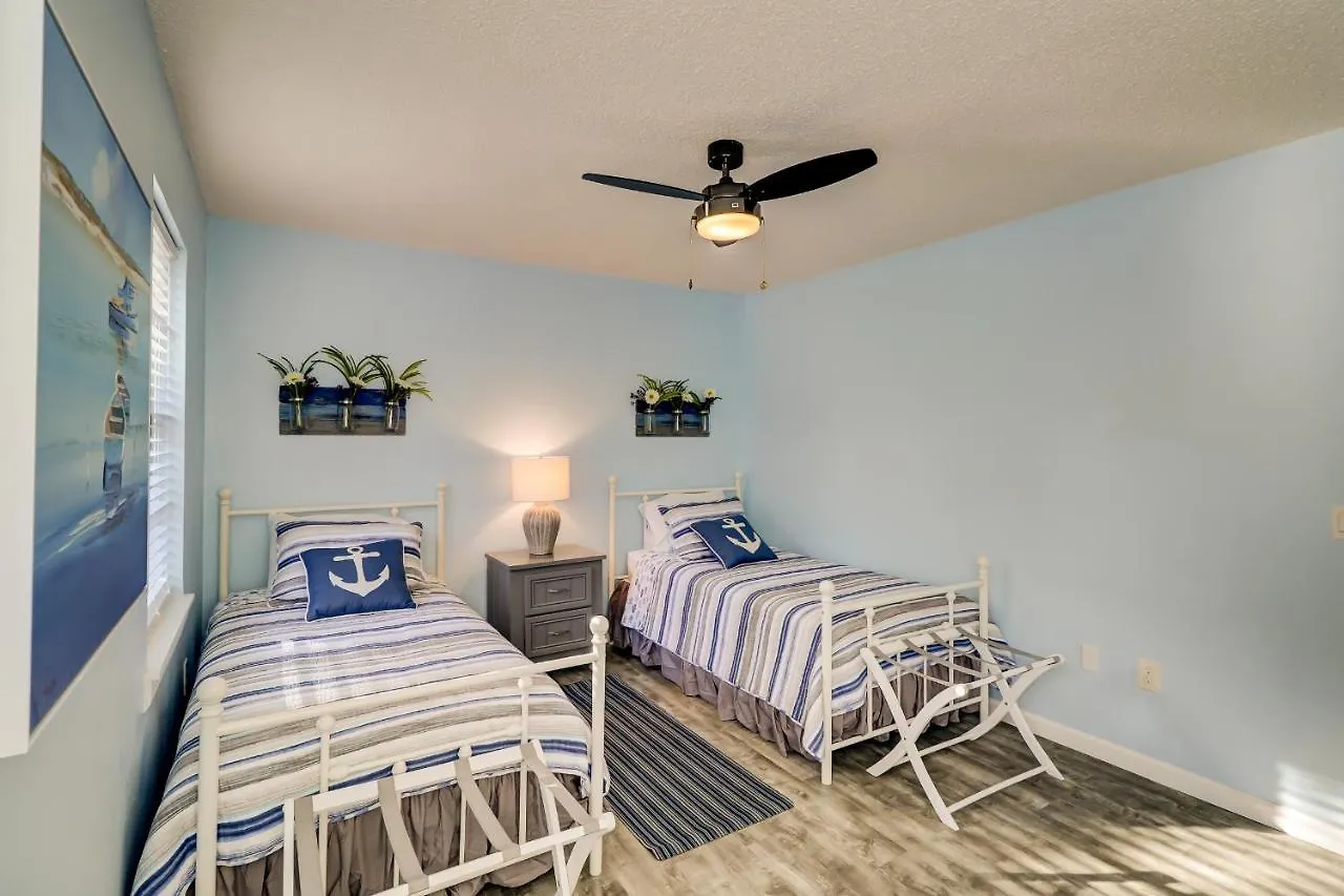 #82 Spectacular Ideal Location 2bdr/2parking Holiday home *