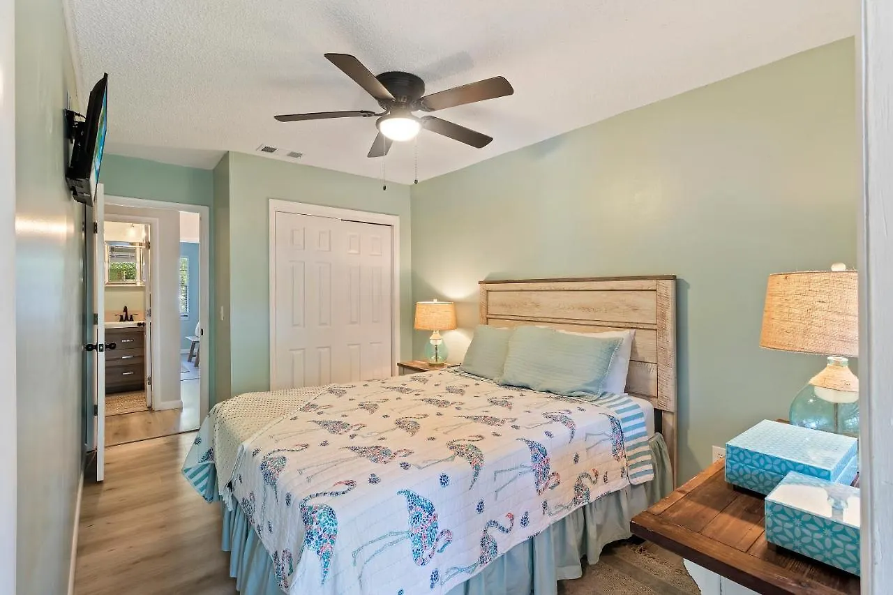 #51 Superior Ideal Location Pool 3bdr/2 Park Holiday home