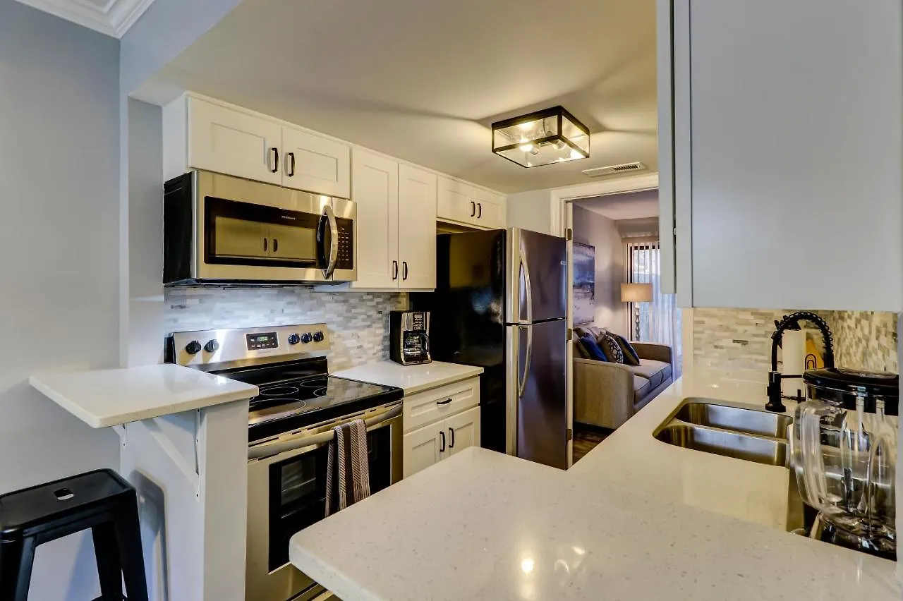 Holiday home #82 Spectacular Ideal Location 2bdr/2parking *
