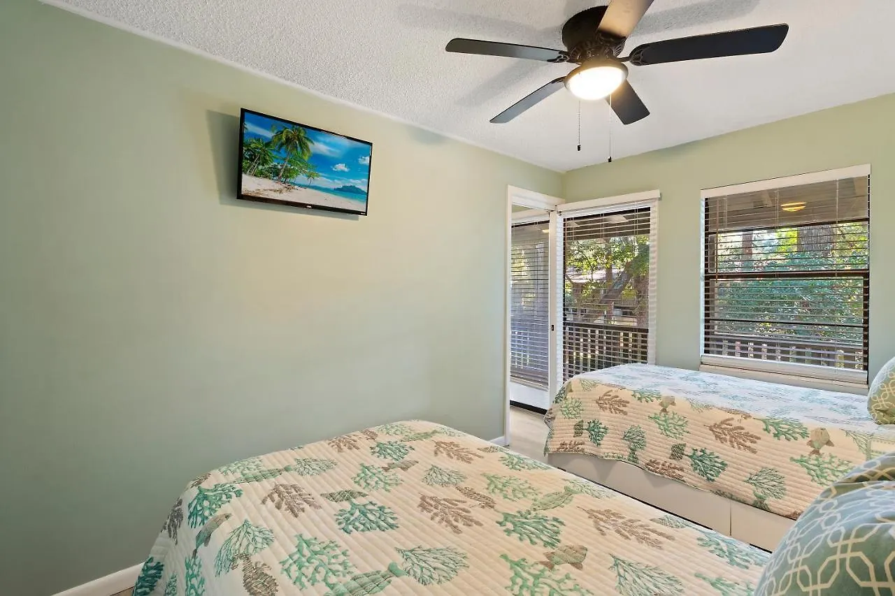 #51 Superior Ideal Location Pool 3bdr/2 Park