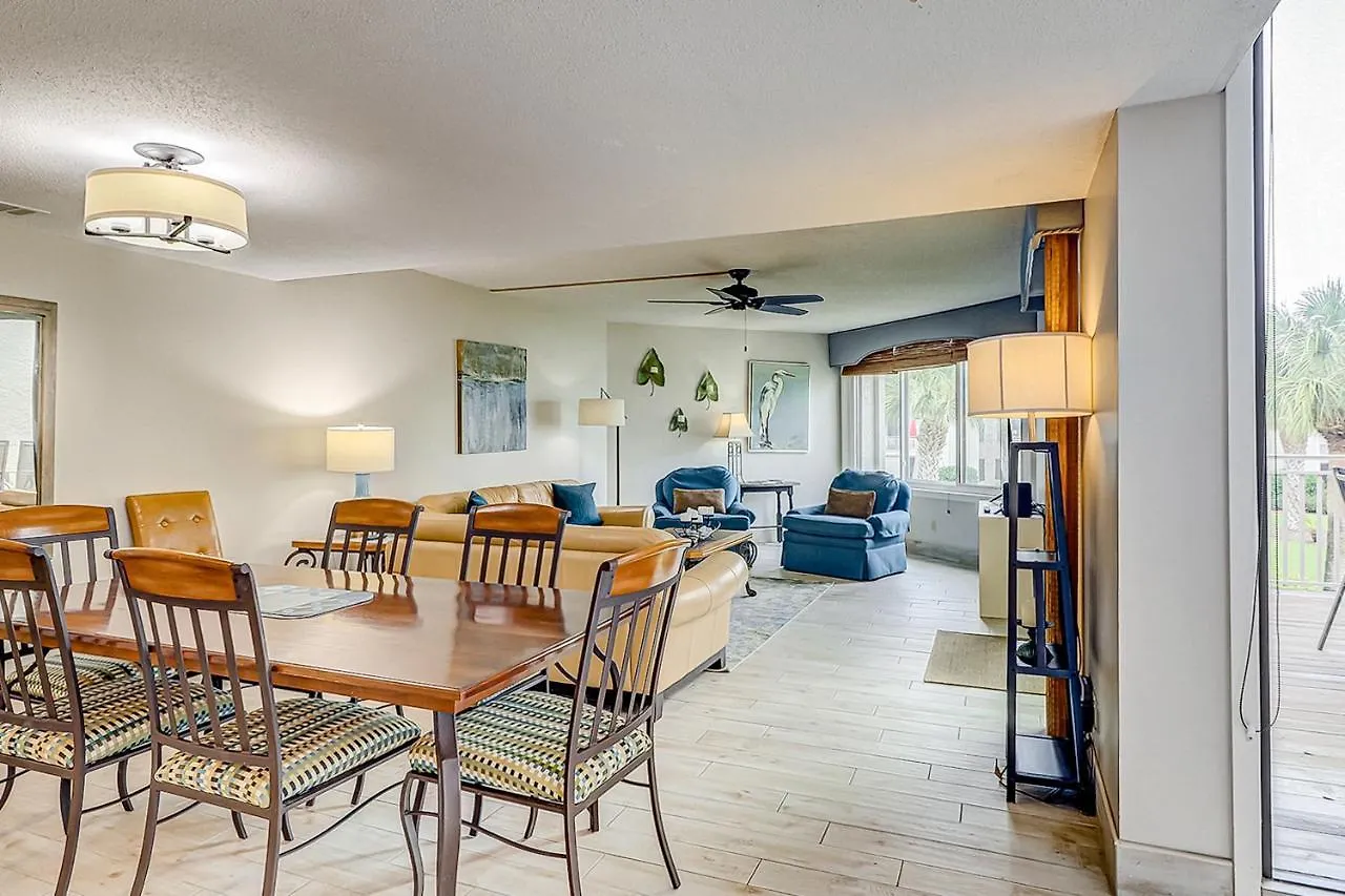 Apartment Shorewood
