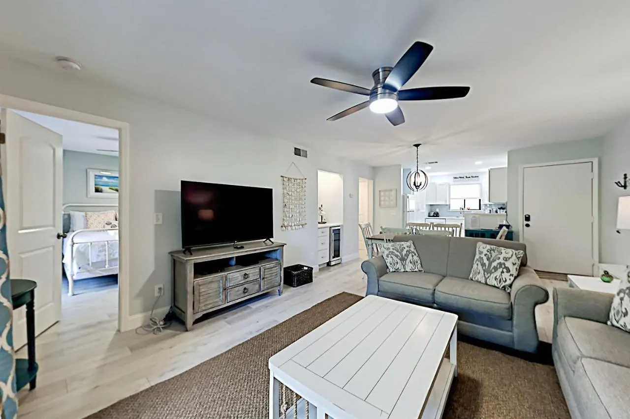 Fiddlers Cove Iii Holiday home *