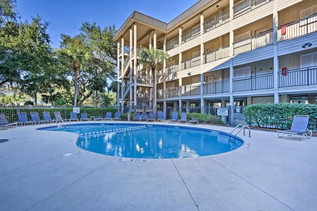 Apartment Oceanfront With Pool!