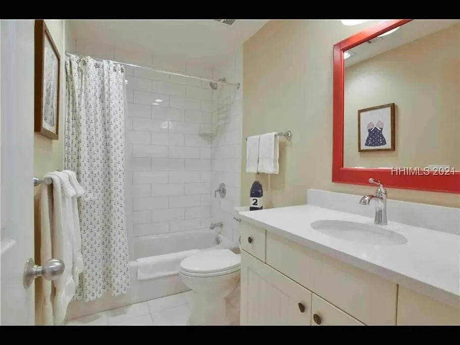 In The Heart Of Harbour Town 2br 2ba Pool Access Close To Holiday home Hilton Head Island