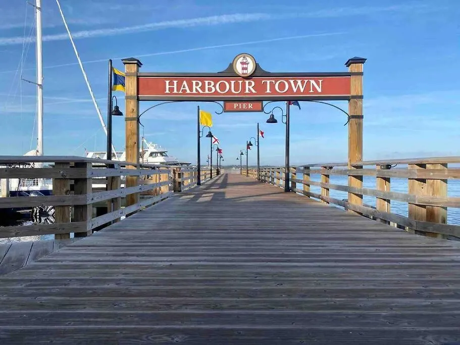 In The Heart Of Harbour Town 2br 2ba Pool Access Close To Сasa de vacaciones *