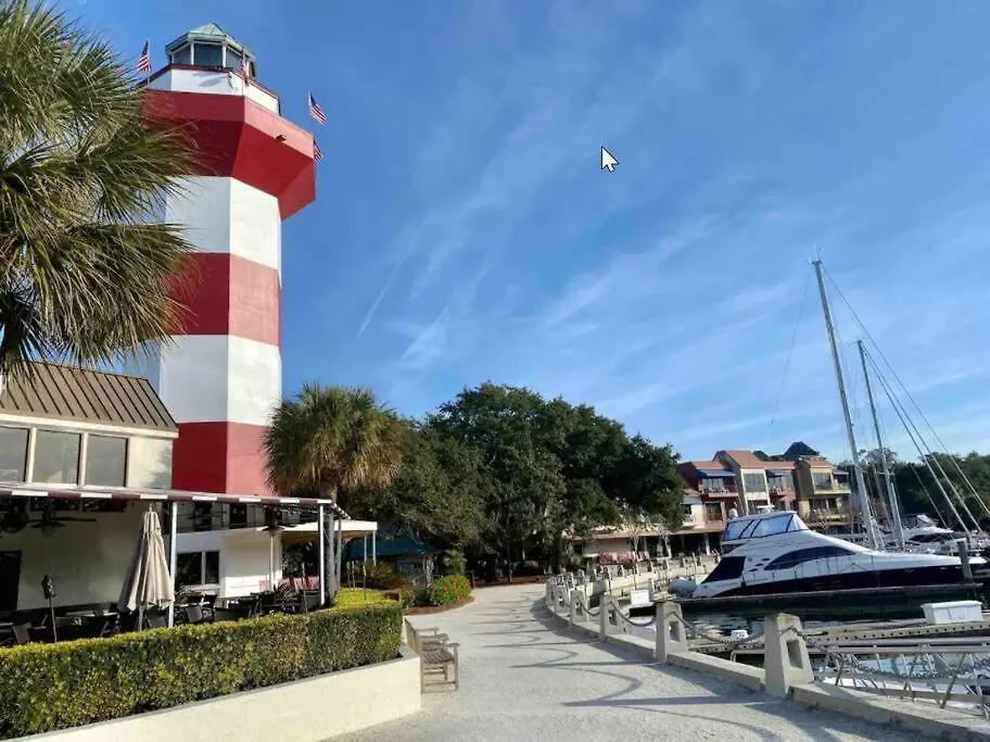 In The Heart Of Harbour Town 2br 2ba Pool Access Close To Holiday home *