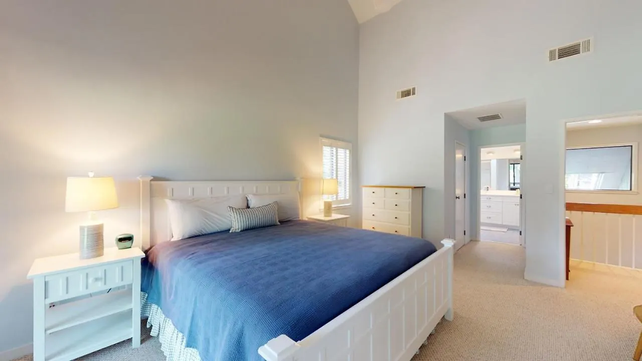Villa 911 Inverness Village *