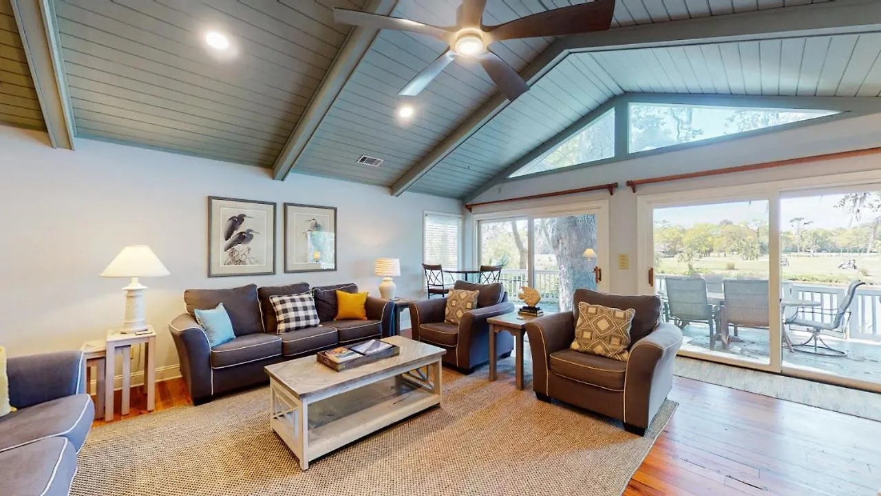 15 Promontory Ct * Hilton Head Island
