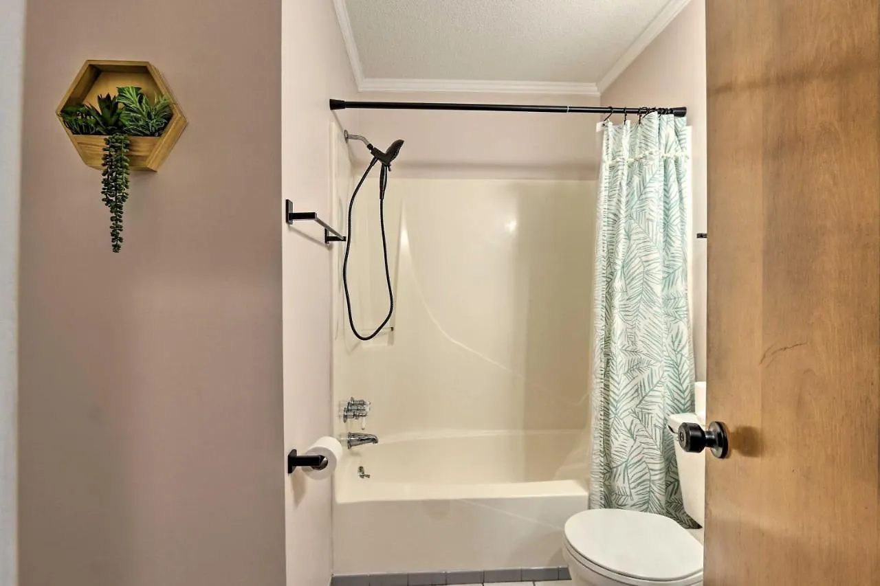 Hilton Head With Pool, And Dining * Hilton Head Island