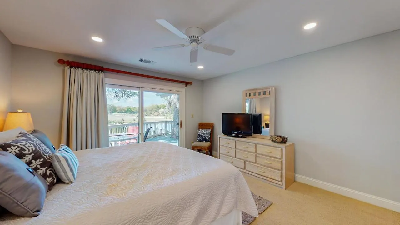 Holiday home 15 Promontory Ct *