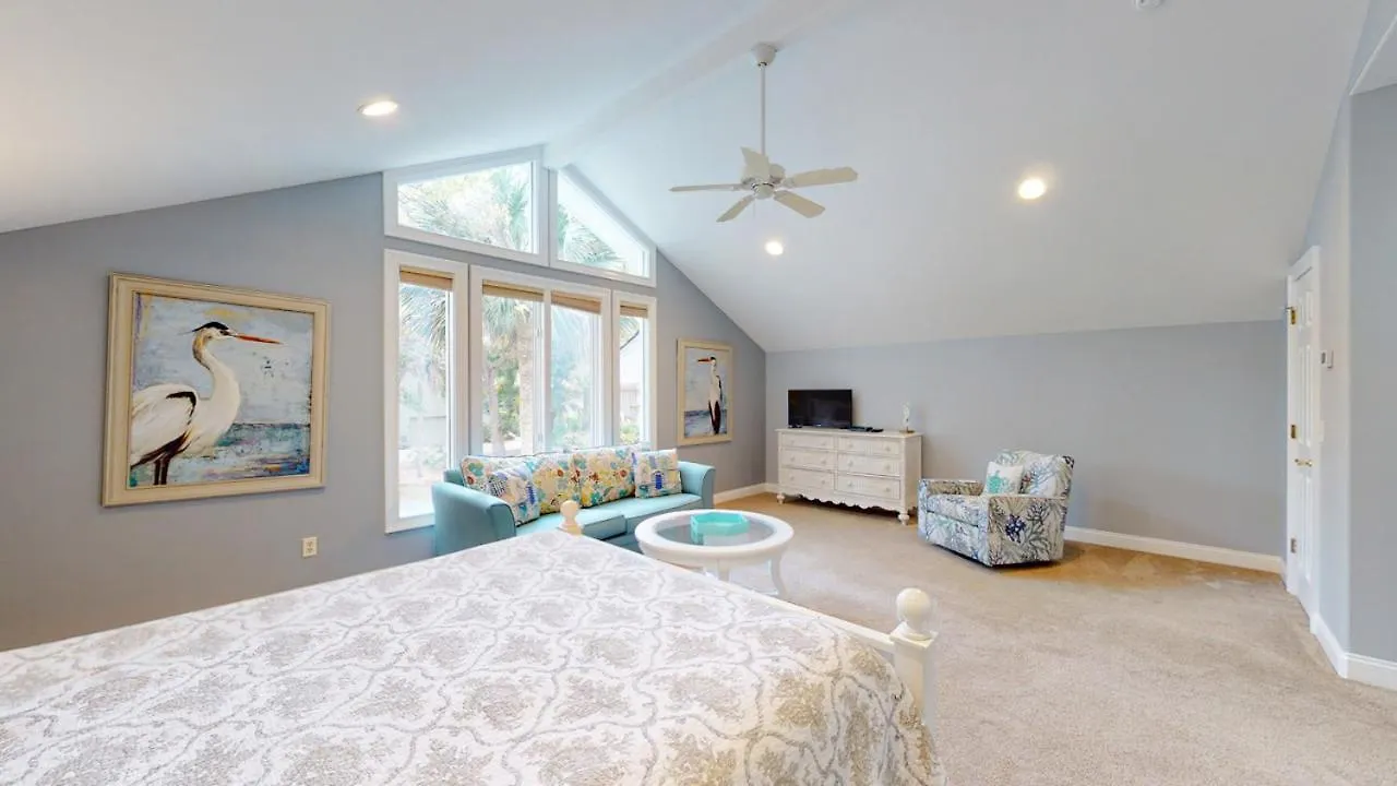 19 Heath Dr *