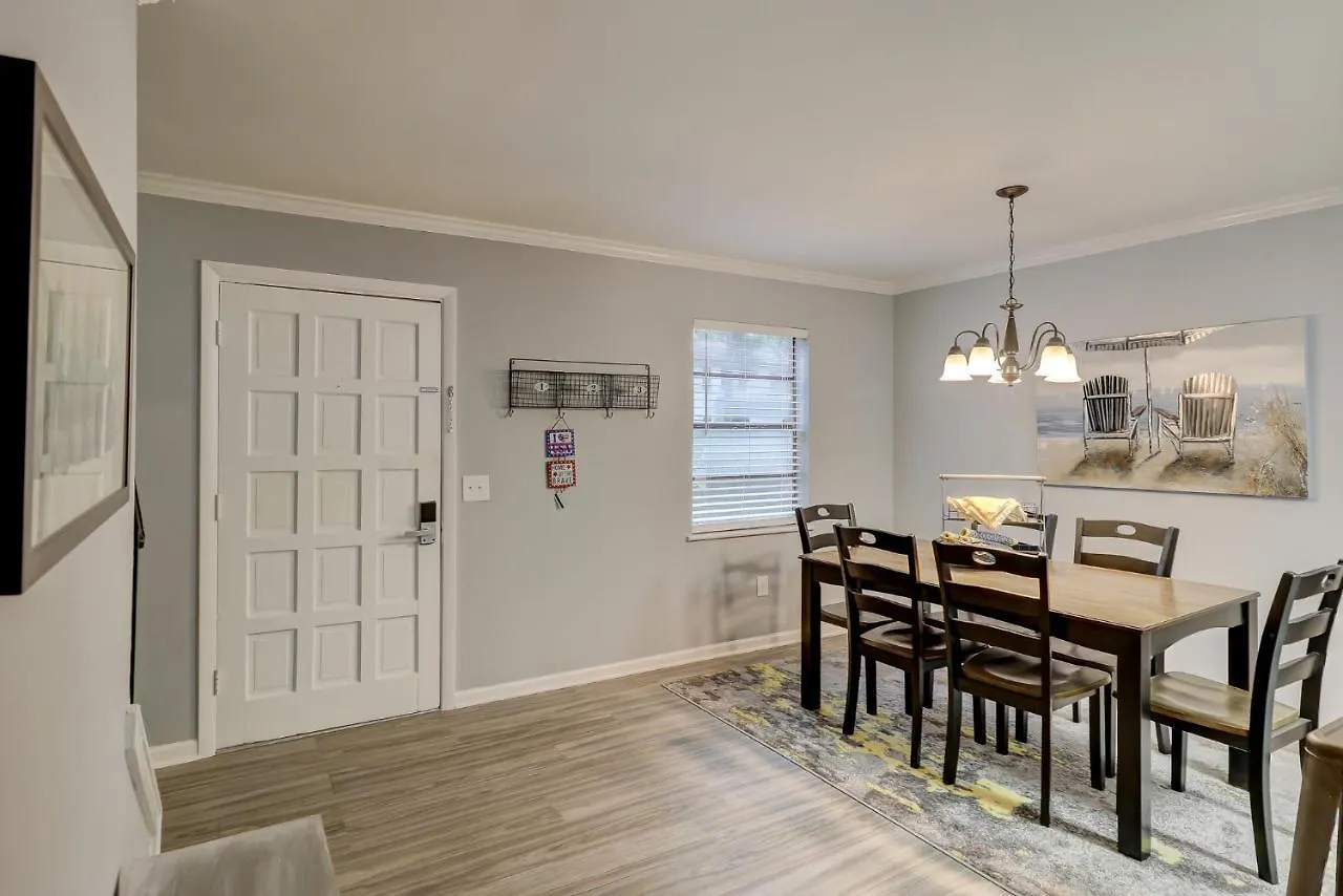 #111 Elaborate Ideal Location 2brm/2 Parking * 힐튼 헤드 아일랜드