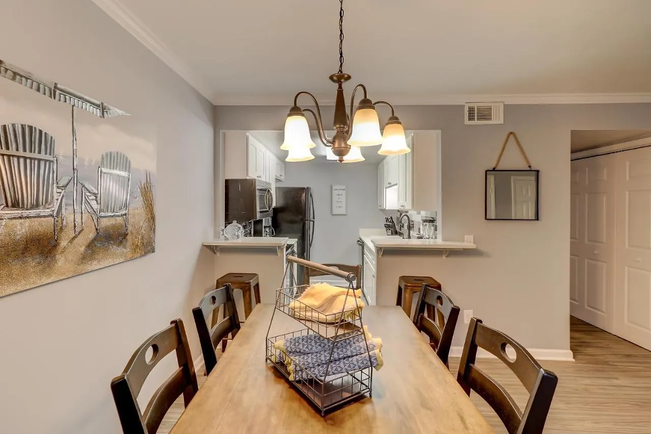 #111 Elaborate Ideal Location 2brm/2 Parking * 힐튼 헤드 아일랜드