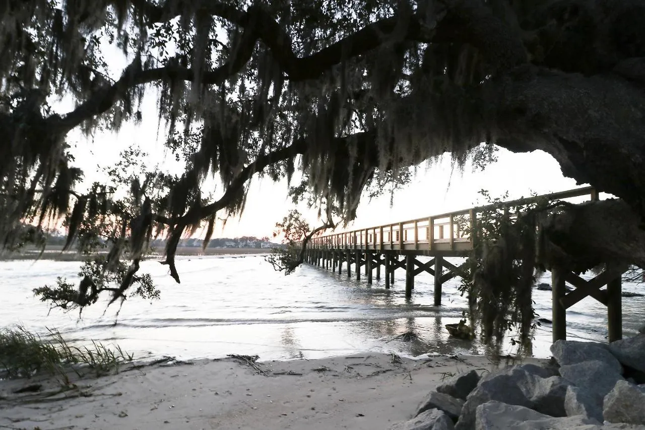 #114 Colorful Charming 2bdr/2 Parking Holiday home Hilton Head Island