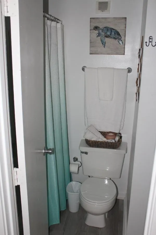 Gorgeous 2 Bedroom *
