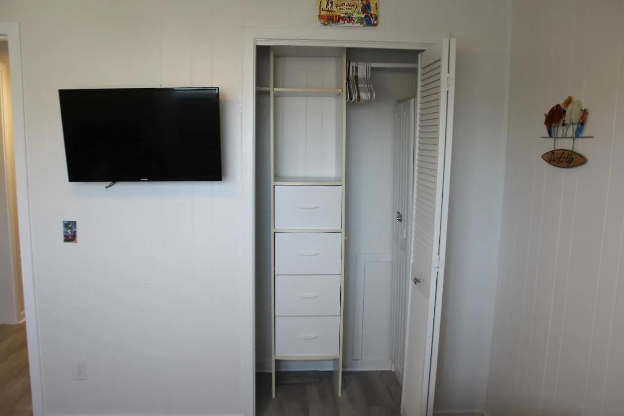 Gorgeous 2 Bedroom *
