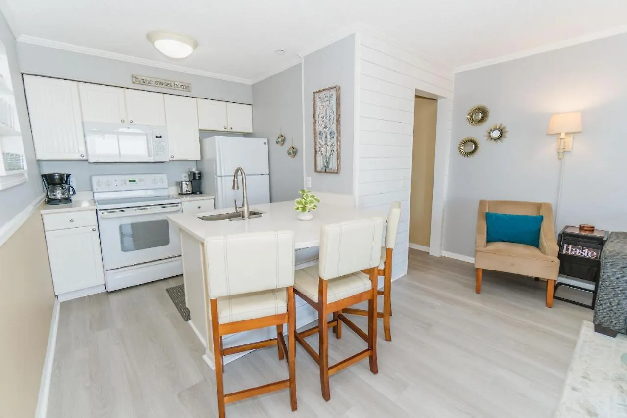 Apartment Stunning Views!!-oceanfront Villa-heated Pool-private Balcony-tiki Bar-walk To Coligny Plaza Hilton Head Island