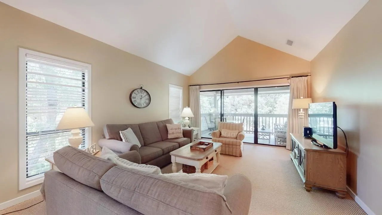 7810 Centre Court Villa *