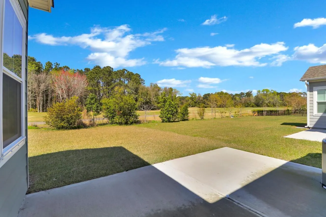 Villa #7 Cheerful Golf 3 Bdr Home/fire Place/car Garage/ *
