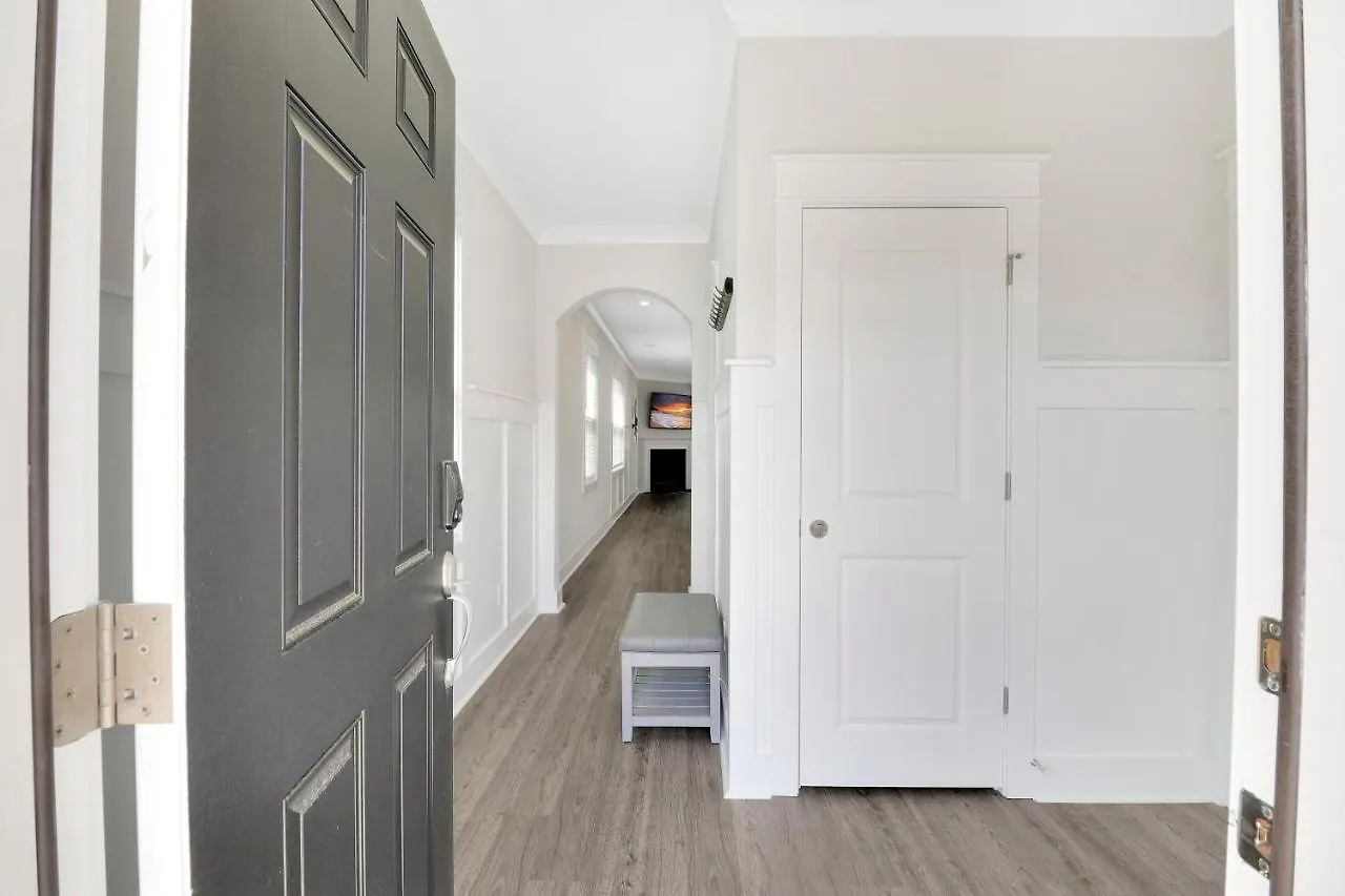 #7 Cheerful Golf 3 Bdr Home/fire Place/car Garage/