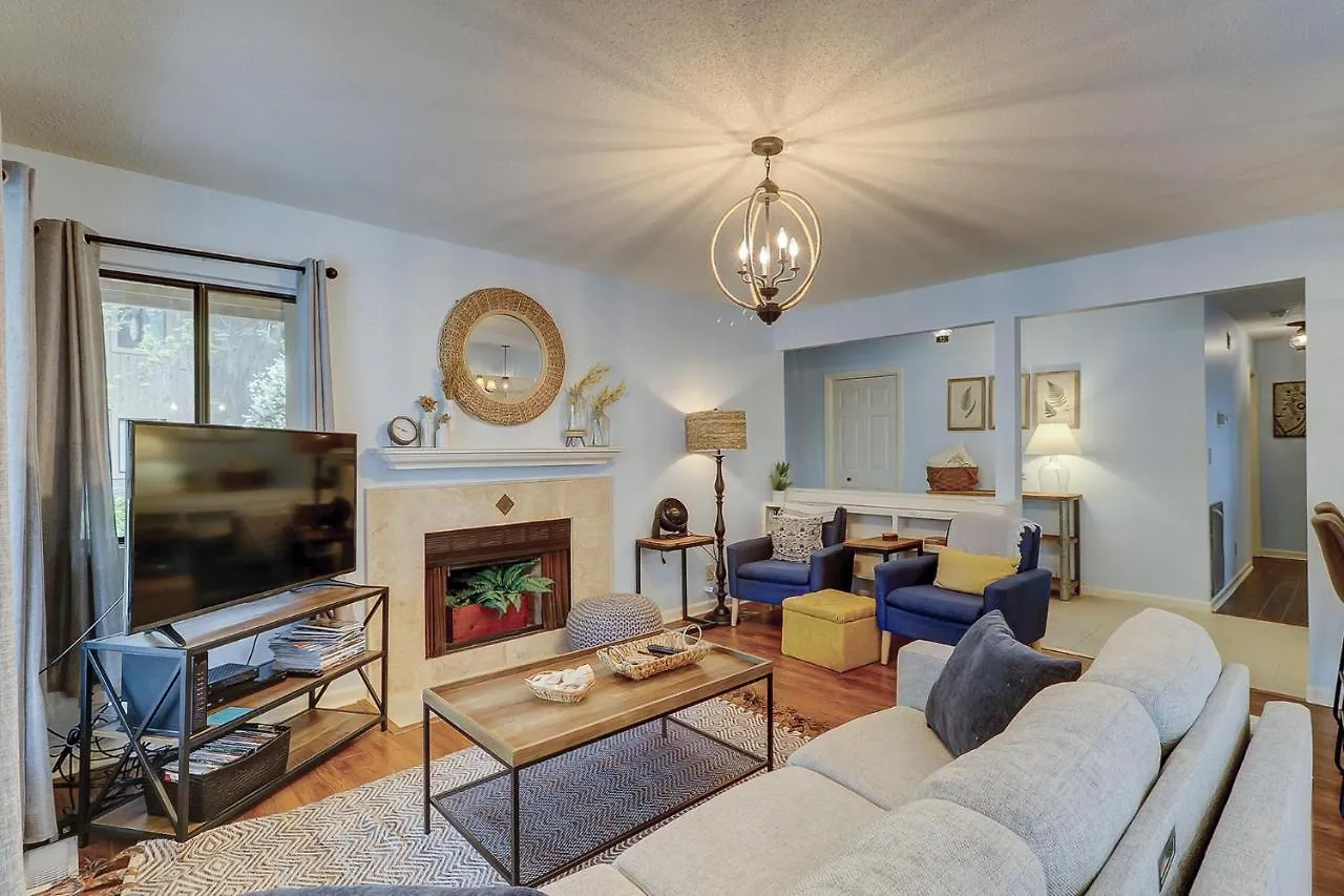 161 Beachwalk 2 Bedroom Near Ocean Shipyard Holiday home