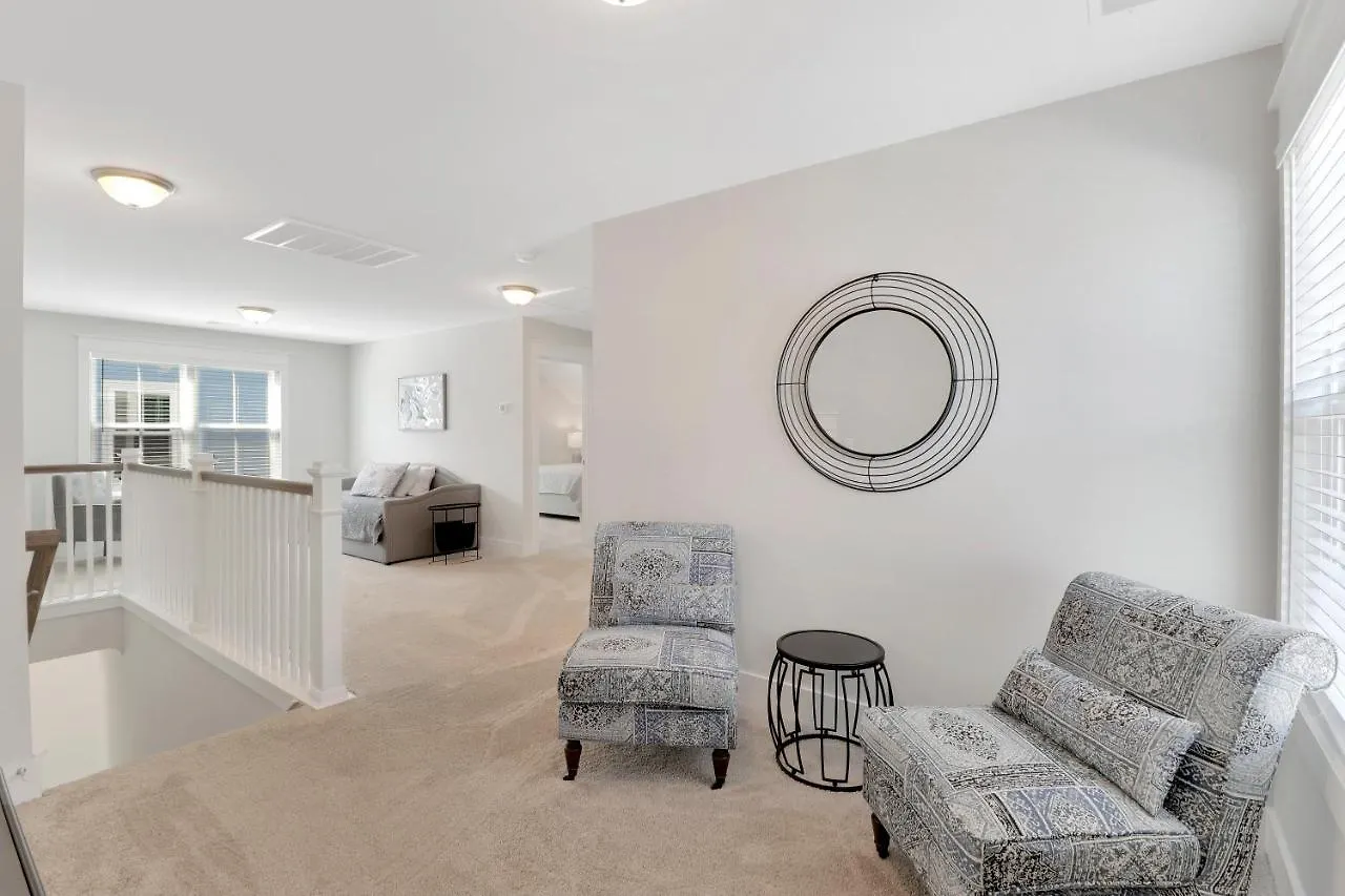#7 Cheerful Golf 3 Bdr Home/fire Place/car Garage/ *