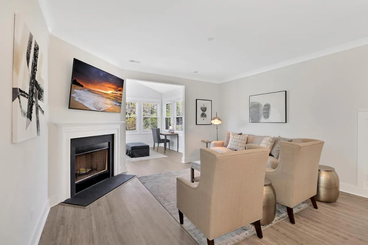 #7 Cheerful Golf 3 Bdr Home/fire Place/car Garage/