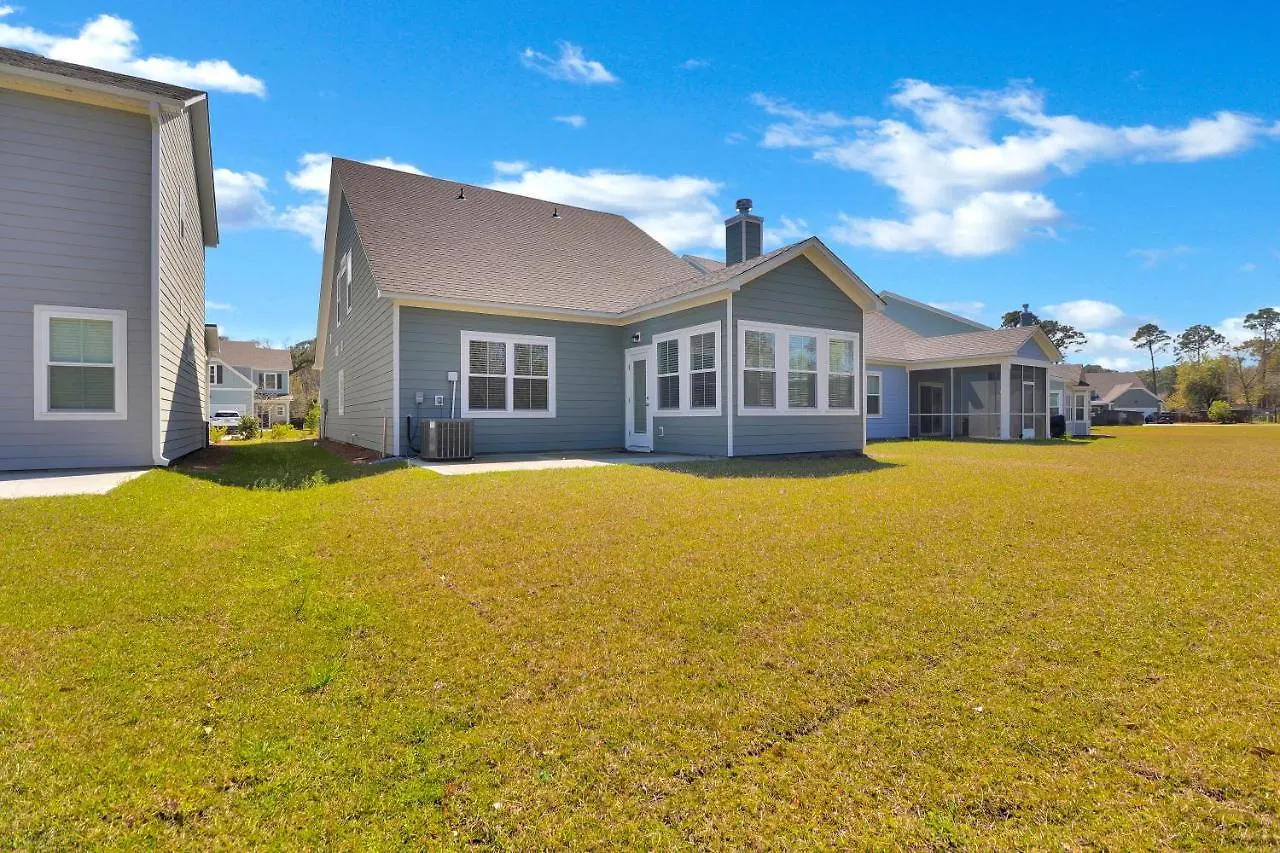 #7 Cheerful Golf 3 Bdr Home/fire Place/car Garage/ Villa