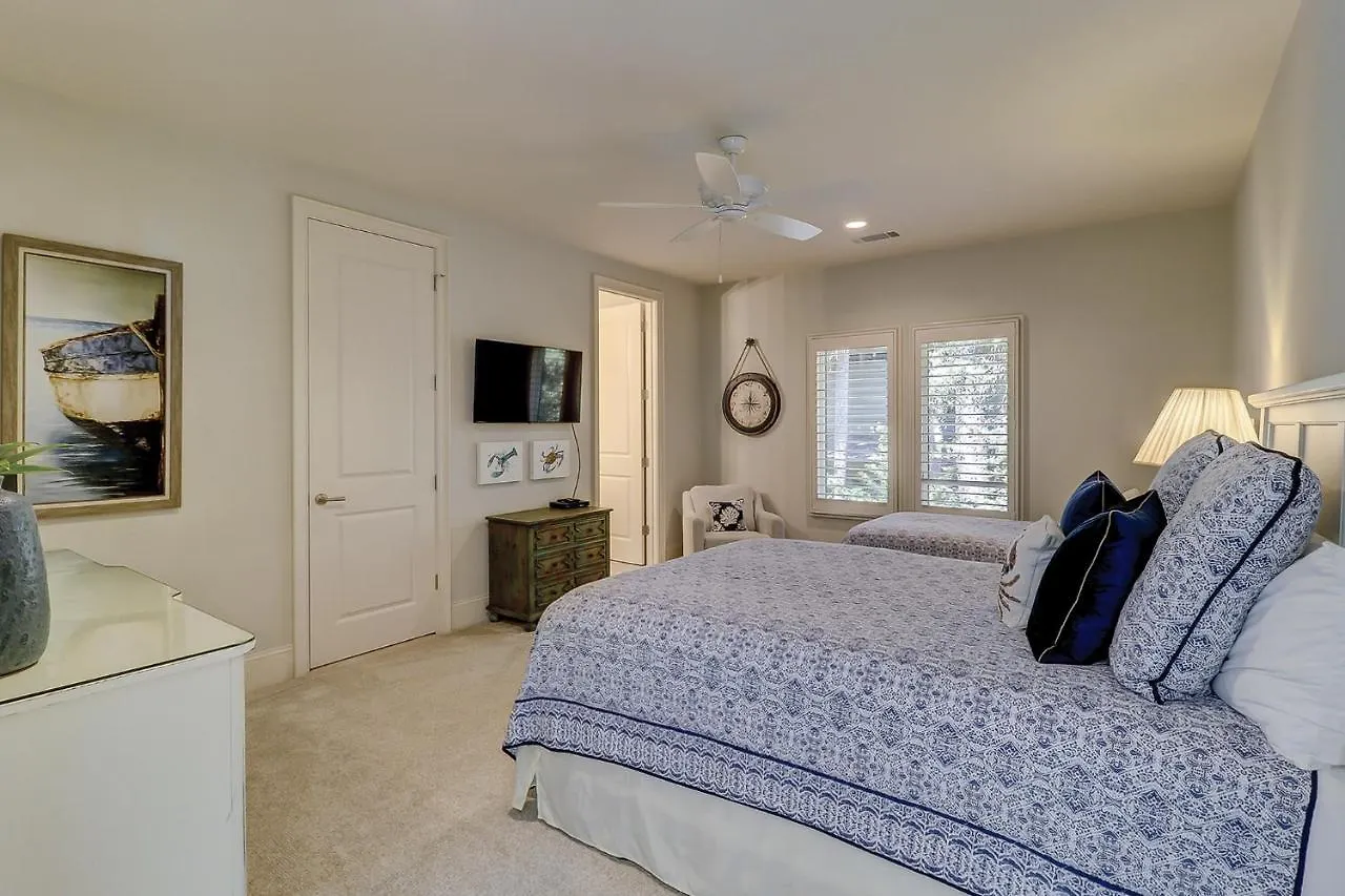 23 Red Cardinal Oceanfront Sea Pines Holiday home