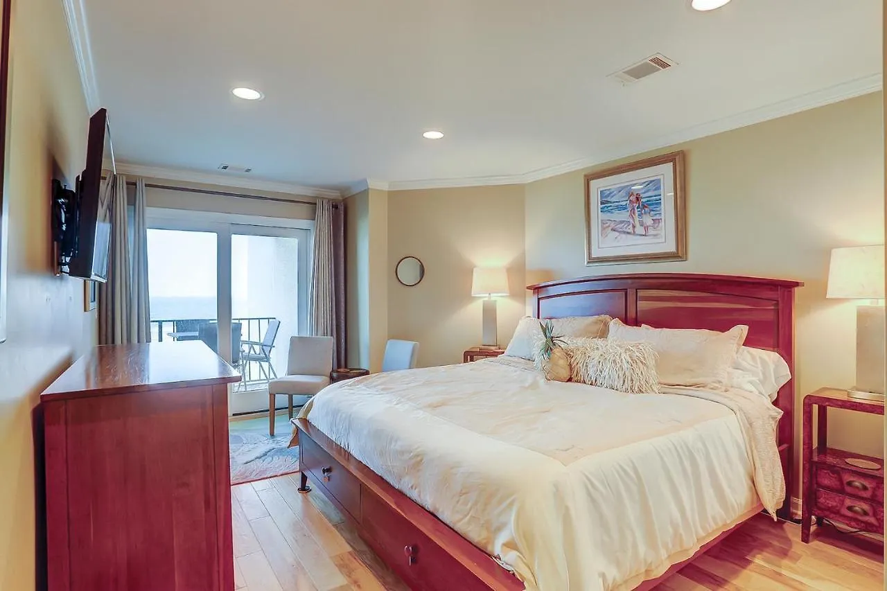 402 Sea Cloisters 2 Bedroom Oceanfront Holiday home