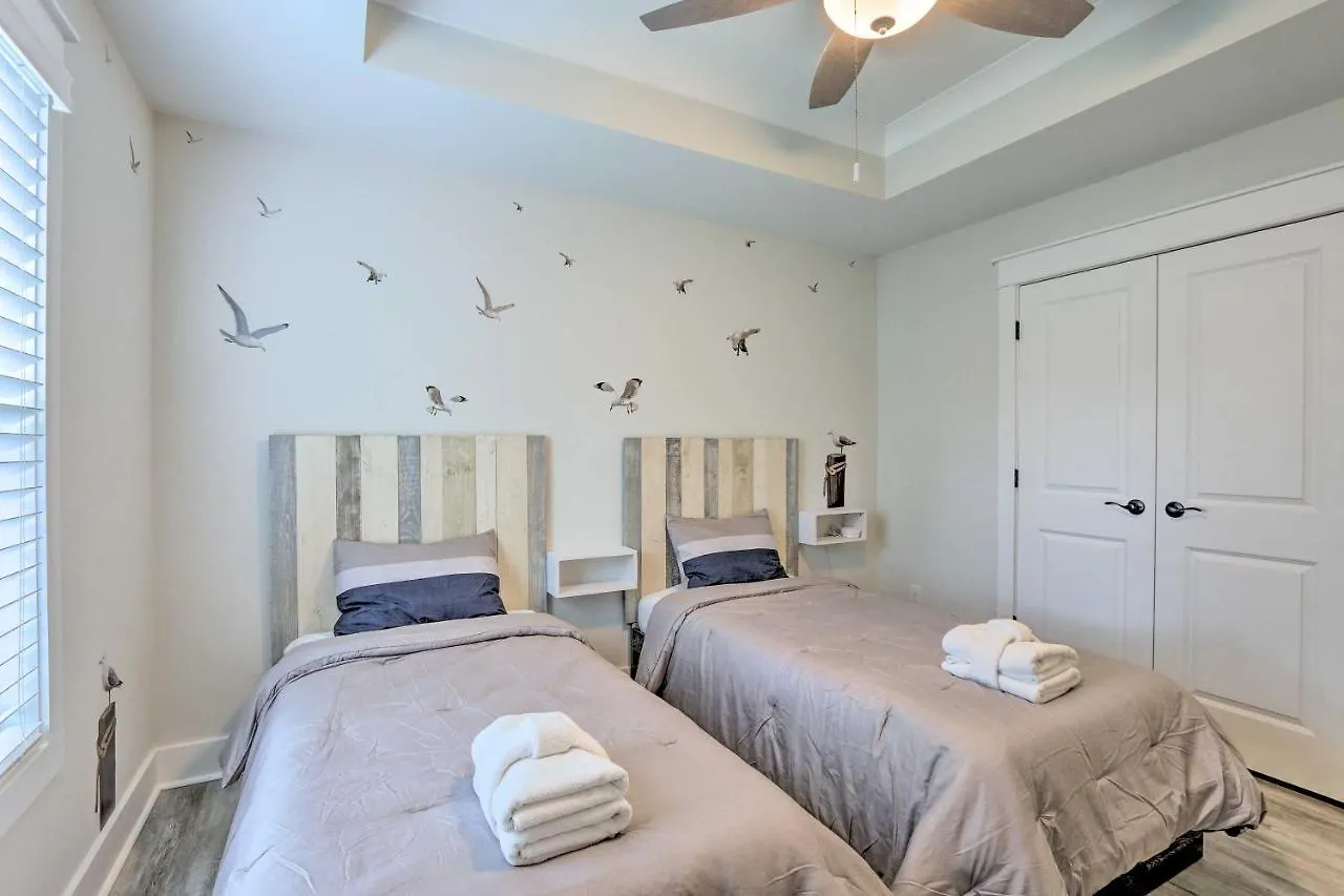 Modern Hilton Head Townhome About 4 Mi To Beach! *
