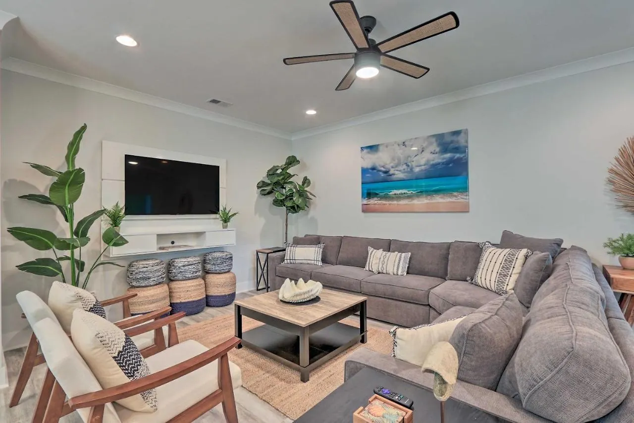 Modern Hilton Head Townhome About 4 Mi To Beach!