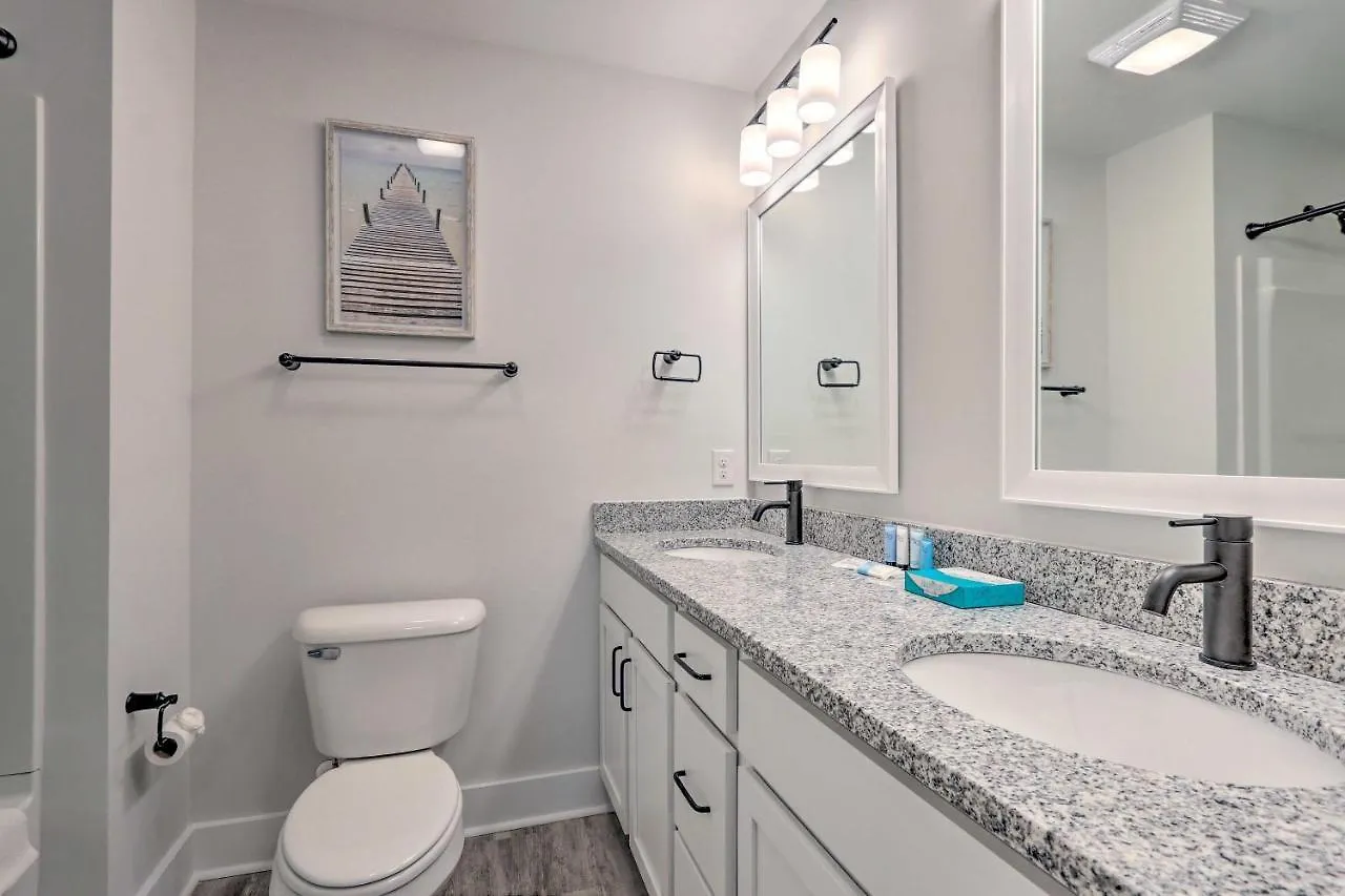 Modern Hilton Head Townhome About 4 Mi To Beach! Holiday home