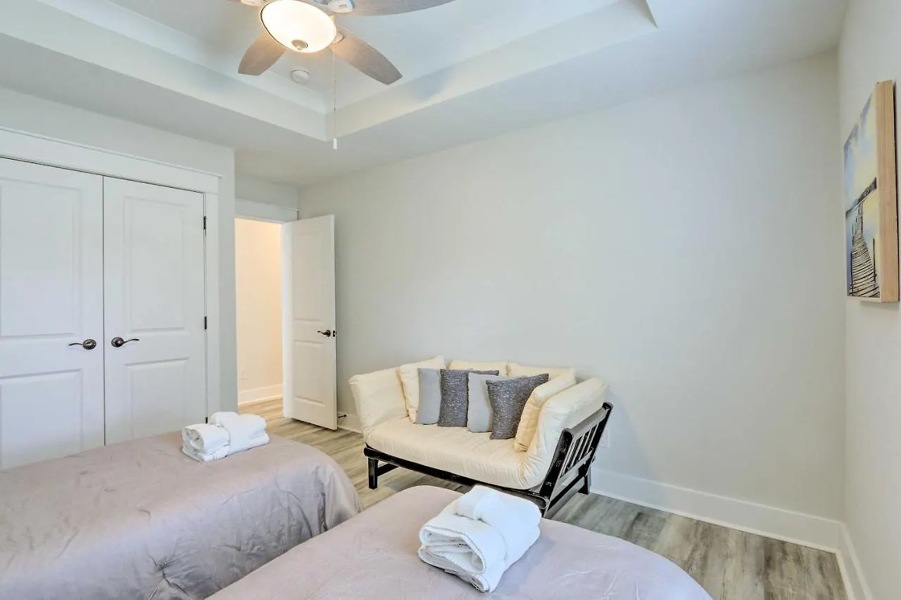 Modern Hilton Head Townhome About 4 Mi To Beach! Holiday home