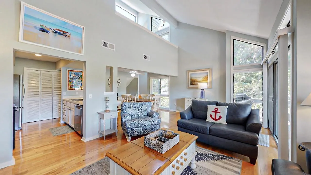 272 Turnberry Village