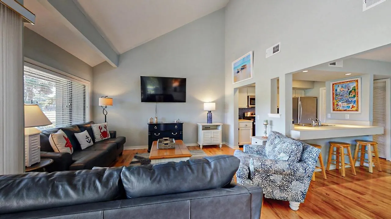 272 Turnberry Village *
