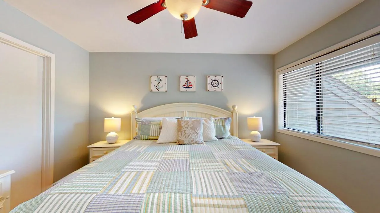272 Turnberry Village