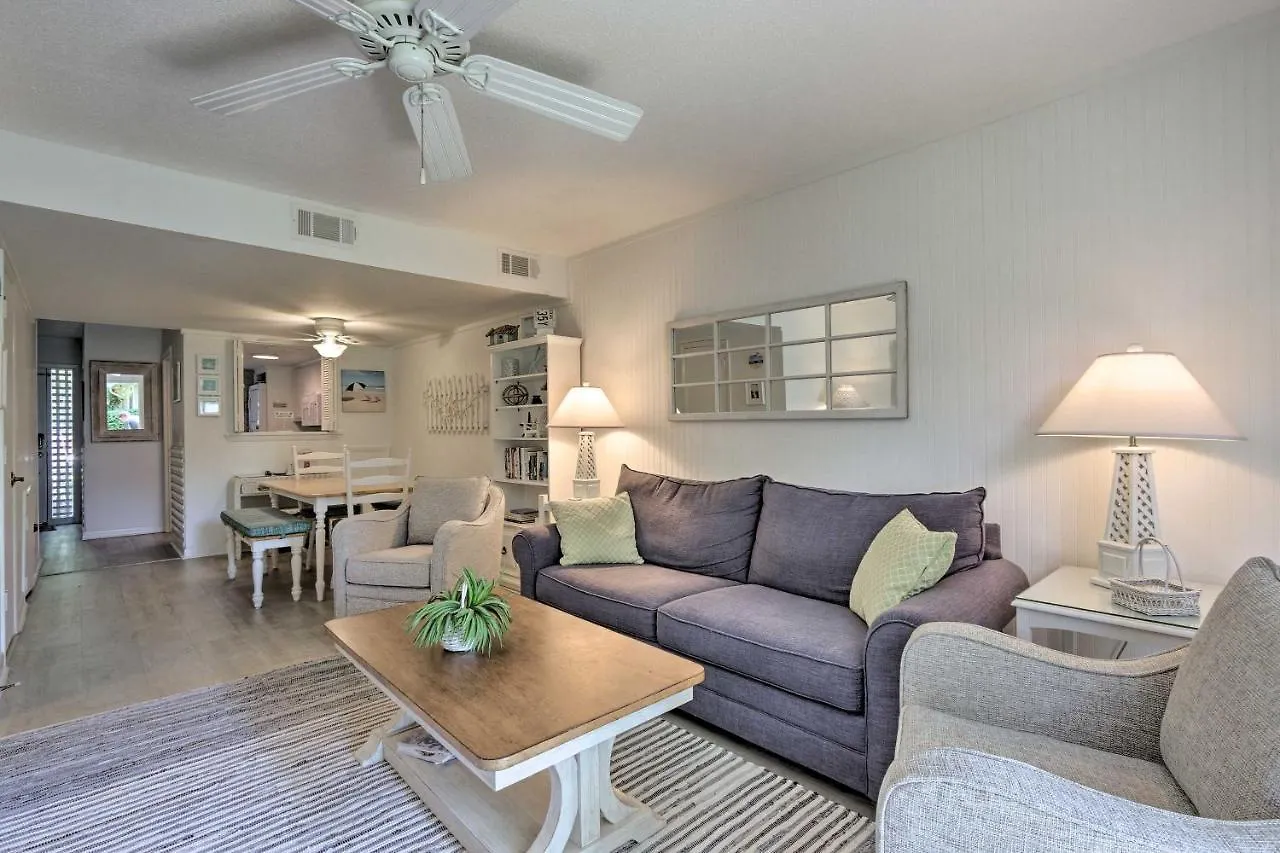 Apartment Hilton Head Close To And Coligny Plaza!