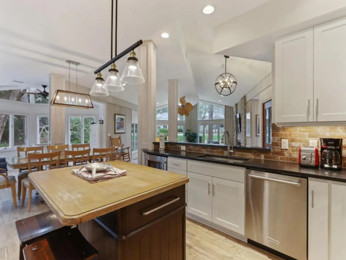 48 Woodbine Place * Hilton Head Island