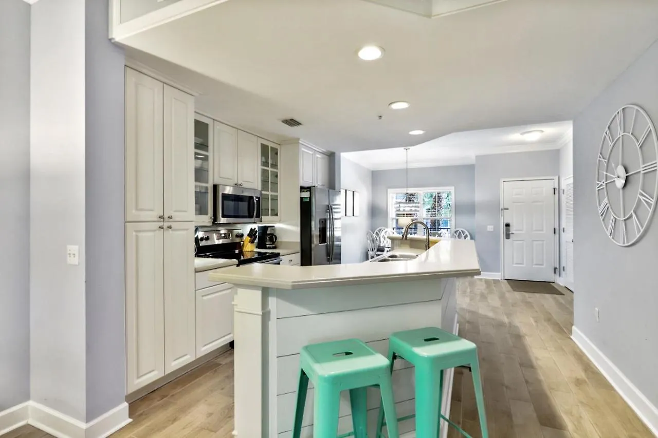 208 Northshore Place