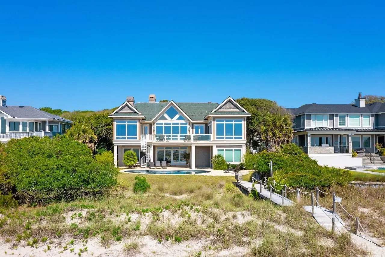 11 Iron Clad Holiday home