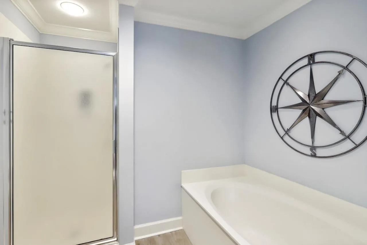 208 Northshore Place *