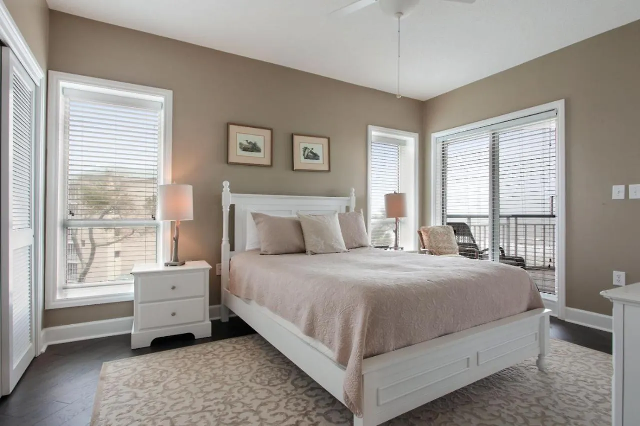 4407 Windsor Court *