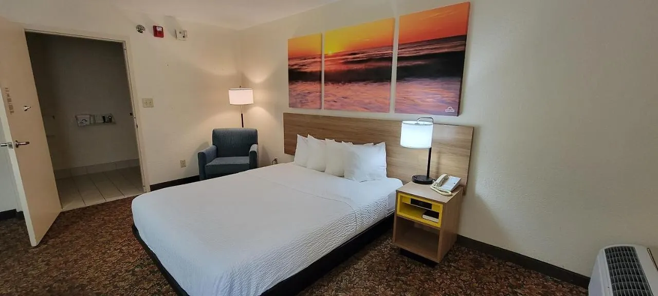 Hotel Carolina A Days By Wyndham Hilton Head Island