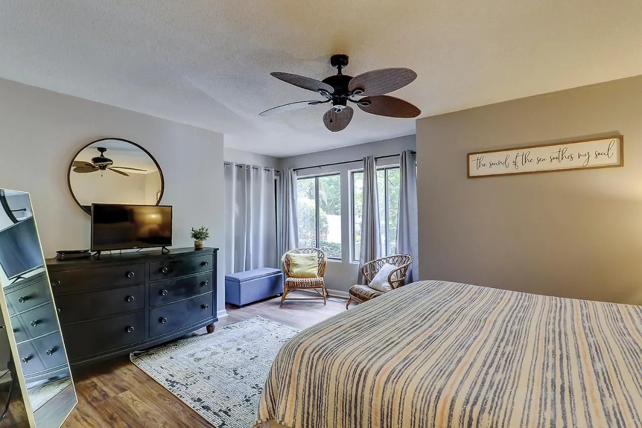 161 Beachwalk 2 Bedroom Near Ocean Shipyard